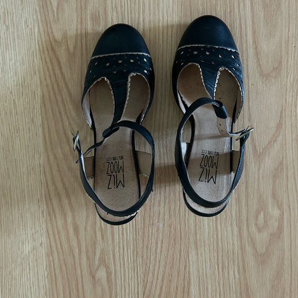 Miz Mooz leather 4” buckle heels - Picture 2 of 6